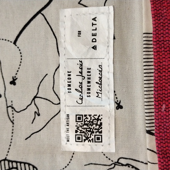 EUC Someone Somewhere Pouch and Jewelry - Picture 3 of 13